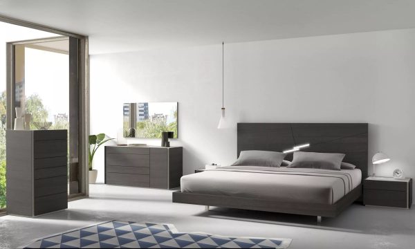 Спальня в серых тонах в стиле модерн