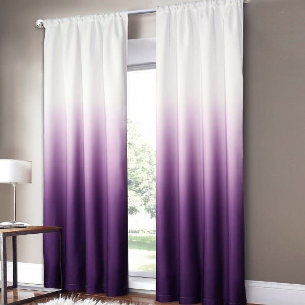 Длинные фиолетовые портьеры для панорамного окна 
