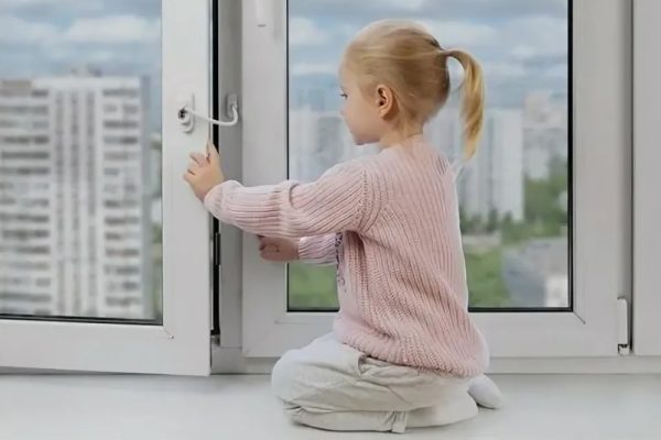detskiy zamok okno 1
