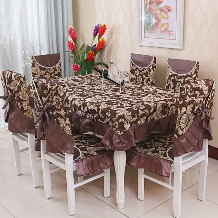Чехлы коричневого цвета на стулья для кухни своими руками