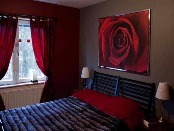 Red-Curtains-For-Bedroom