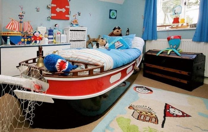 Фото дизайна детской комнаты в морском стиле для мальчика