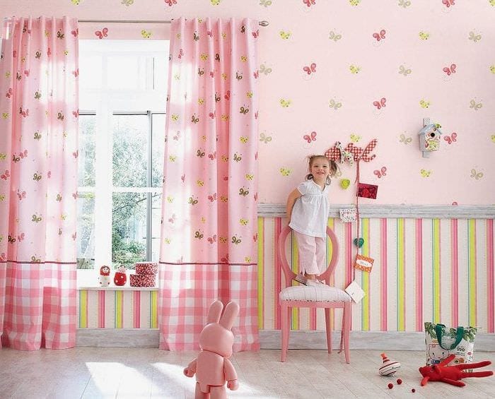 Выбираем фотообои для просторной детской комнаты в розовом цвете 
