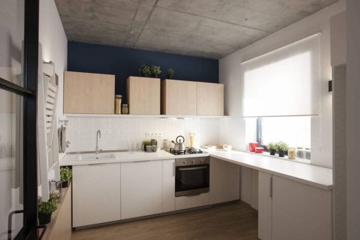 интерьер потолка с бетоном в квартире