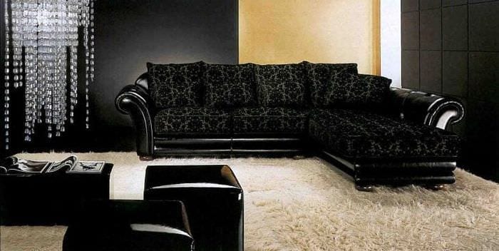 кожаный угловой диван в интерьере прихожей