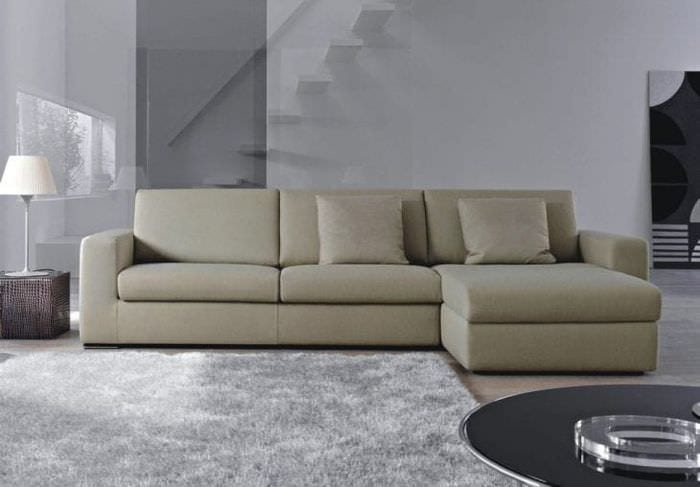 кожаный угловой диван в стиле гостиной