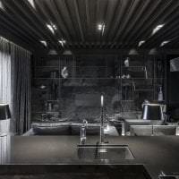 деревянный черный потолок в интерьере квартиры картинка