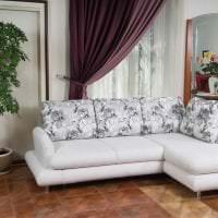 красивый угловой диван в интерьере квартиры фото