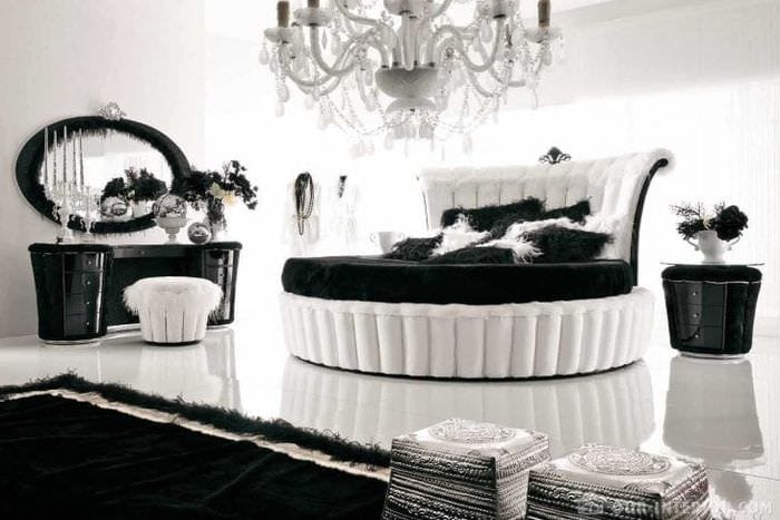 яркая белая мебель в стиле гостиной