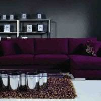 светлый фиолетовый диван в фасаде дома фото