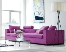 светлый фиолетовый диван в дизайне дома фото