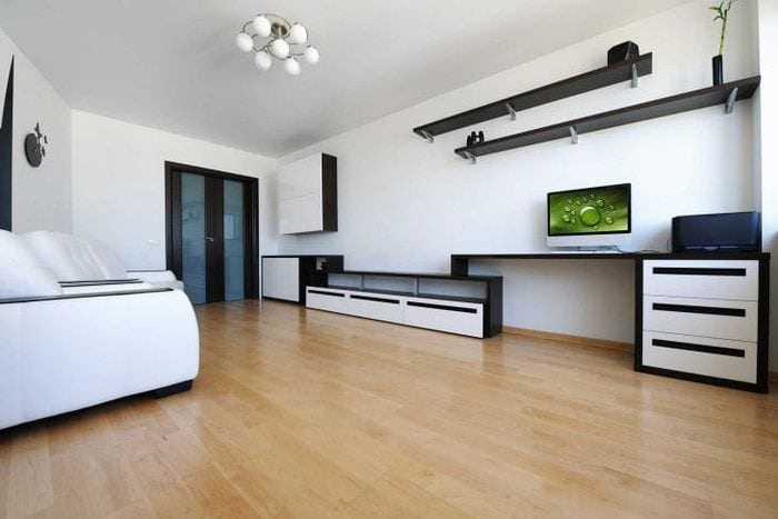 светлая белая мебель в дизайне квартиры