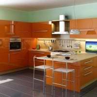 сочетание светлого оранжевого в интерьере кухни с другими цветами картинка