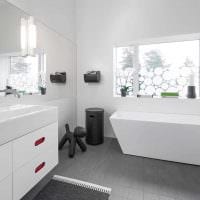 идея красивого интерьера белой ванной комнаты фото