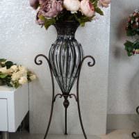 вариант красивого дизайна напольной вазы с декоративными ветками картинка