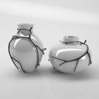 идея яркого дизайна напольной вазы с декоративными ветками картинка
