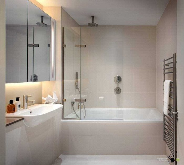 вариант яркого дизайна ванной комнаты 6 кв.м