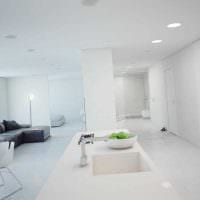 вариант светлого дизайна гостиной комнаты в стиле минимализм фото