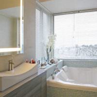 идея современного стиля ванной комнаты с окном картинка