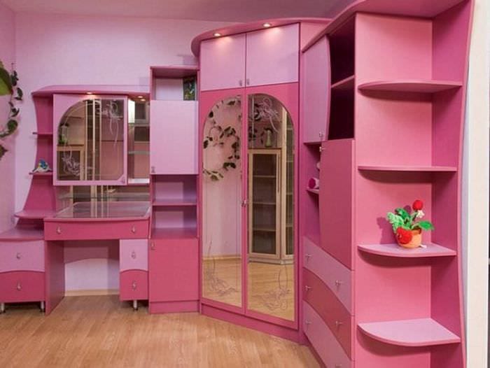 идея необычного интерьера детской комнаты для девочки