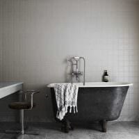 вариант современного интерьера ванной в черно-белых тонах картинка