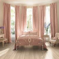 идея применения розового цвета в красивом декоре квартире фото