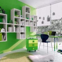 пример применения зеленого цвета в необычном дизайне квартиры картинка