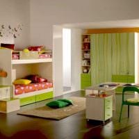 идея светлого стиля детской комнаты для двоих детей фото