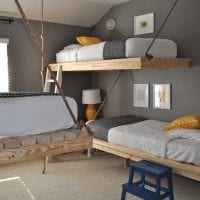 идея светлого декора небольшой комнаты в общежитии фото