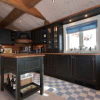 вариант необычного дизайна кухни в деревянном доме фото