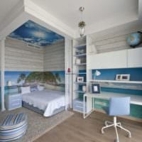 комната для подростка в бело голубом цвете