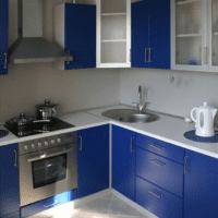 дизайн кухни 6 кв м синий гарнитур