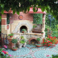 Садовая печь-мангал в ландшафтном дизайне стиля прованс