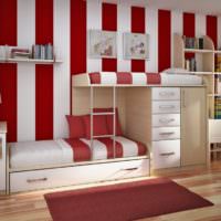 Двухэтажная кровать в интерьере детской комнаты