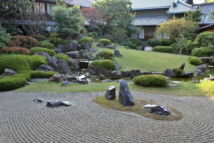 Сад камней в японском стиле