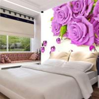 Реалистичные цветы на фотобоях спальни