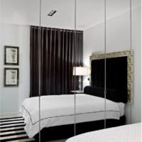 Шкаф с зеркальными дверками в дизайне спальни 12 кв м