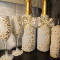 Лепные украшения в декоре свадебного шампанского