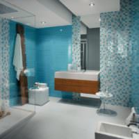 Сочетание белой и голубой мозаики в ванной