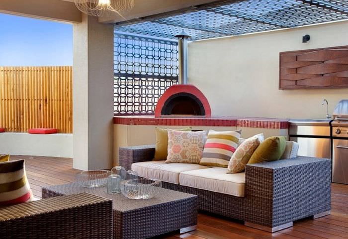 Оформление комнаты частного дома в марокканском стиле