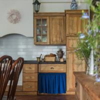 Кухонный гарнитур из натурального дерева