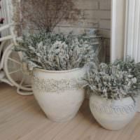 Напольные вазы с гербариями полевых растений