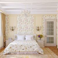Светлая спальня в классическом стиле