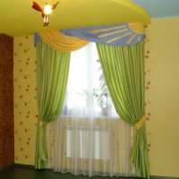 Желтые стены в интерьере детской комнаты