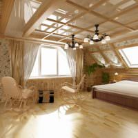 Спальня в мансарде с глянцевым потолком