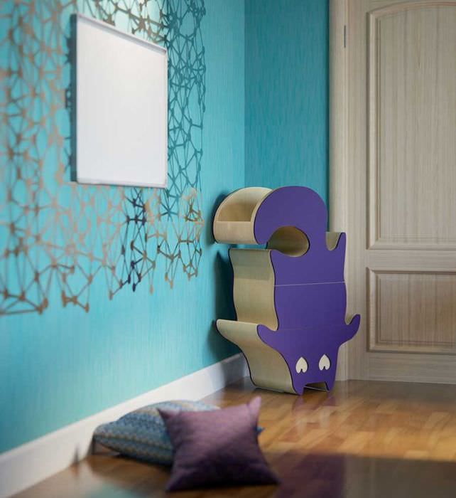 Лиловая тумба в форме кота в детской комнате