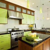 Зеленые дверцы кухонного гарнитура