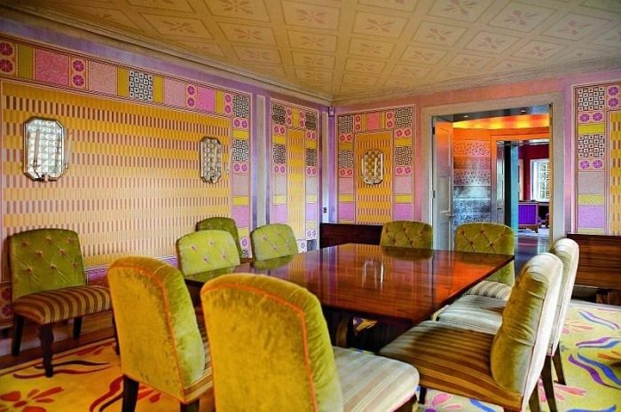 Цветовое оформление комнаты в стиле китч