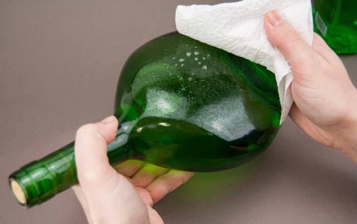 Как украсить бутылку к 23 февраля: лучшие идеи декора своими руками