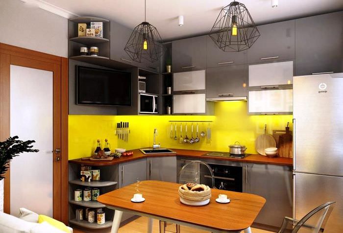 Кухонный фартук желтого цвета